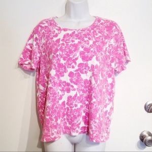 🌟5 for $25🌟 Plus Size Pink & White Floral Tee